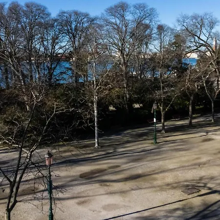 Giardini Apartment